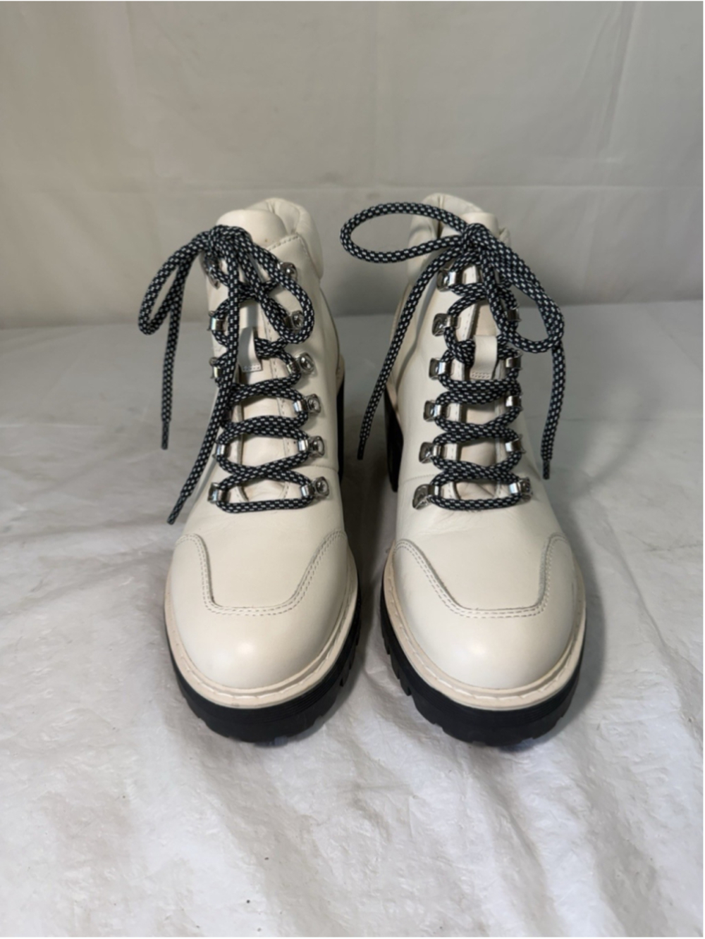Marc Fisher LTD Waldo Lug sole Combat Boot size 7 M white leather